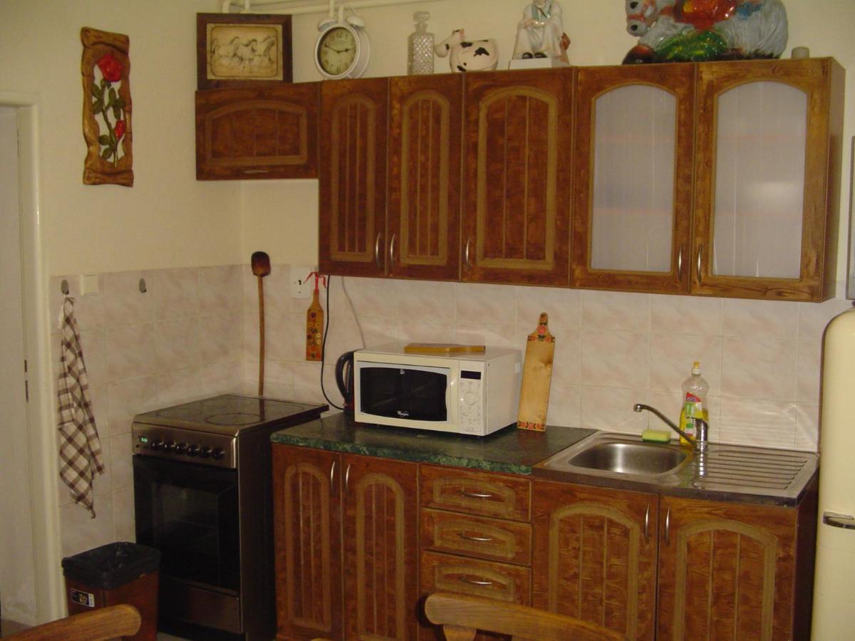 Villa Hunter à Štúrovo Extérieur photo