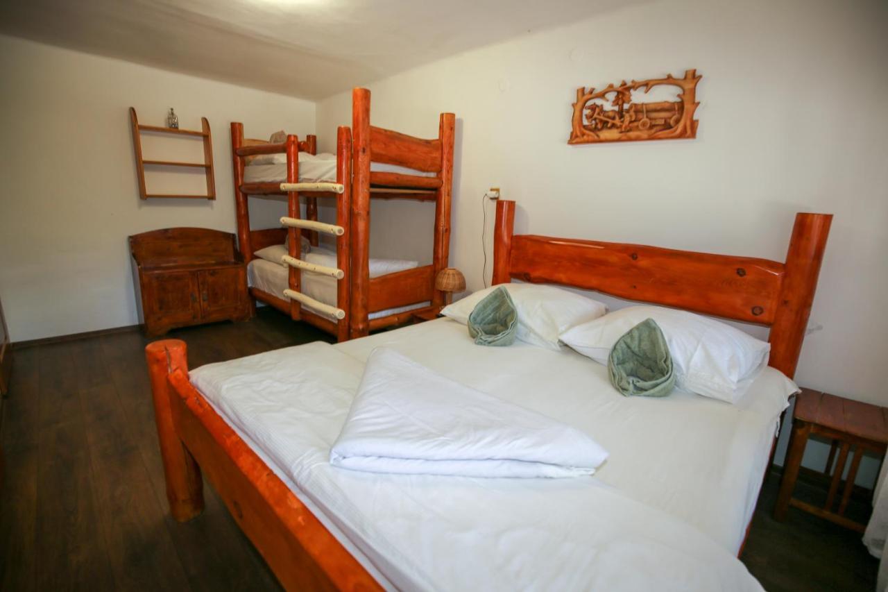 Villa Hunter à Štúrovo Extérieur photo